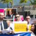 Jóvenes venezolanos protestan ante la Embajada de EEUU en contra de una intervención militar