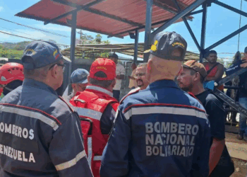 Recuperan dos de los catorce cuerpos tras explosión de mina en El Callao