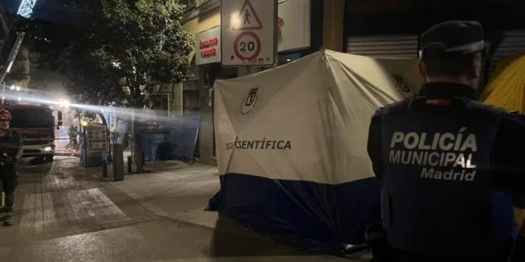Derrumbe de edificio en Madrid dejó cuatro muertos
