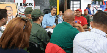 Maduro anunció medidas «prudentes» ante el paso de la onda tropical número 48 en el país