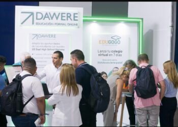 Colegio Dawere celebra diez años transformando la educación virtual en América Latina