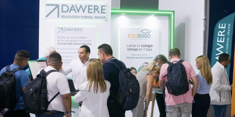 Colegio Dawere celebra diez años transformando la educación virtual en América Latina