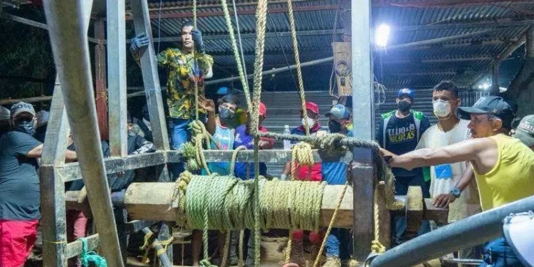 Continúa la búsqueda del último cuerpo tras 17 días de labores de rescate en mina de El Callao