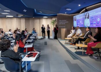 Farmatodo renueva su compromiso en la lucha contra el cáncer de mama con la quinta edición de “Una Mano al Pecho”