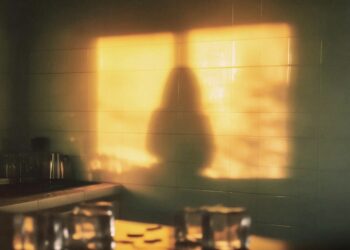 Kobi Cantillo lanza nuevo sencillo inspirado en su ex “fresa”