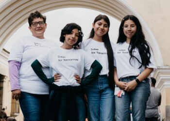 Solve for Tomorrow 2025 anuncia los equipos ganadores por país