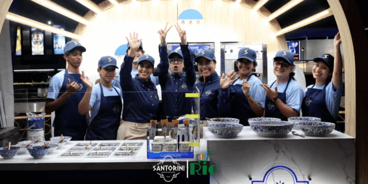 Helados de yogurt griego Santorini llegan a Rio Supermarket