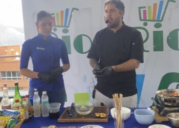 Sopitas Renata culminó por todo lo alto la Ruta del Ramen junto a Río Supermarket