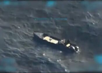 EE.UU. dice que atacó otra embarcación acusada de transportar drogas, pero esta vez en el Pacífico