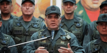 Venezuela activa la “fase superior” de su plan de defensa contra EE.UU. y refuerza presencia militar