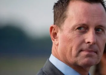 «No es noticia, es opinión»: Grenell dispara contra el NYT por «reportaje» sobre Venezuela