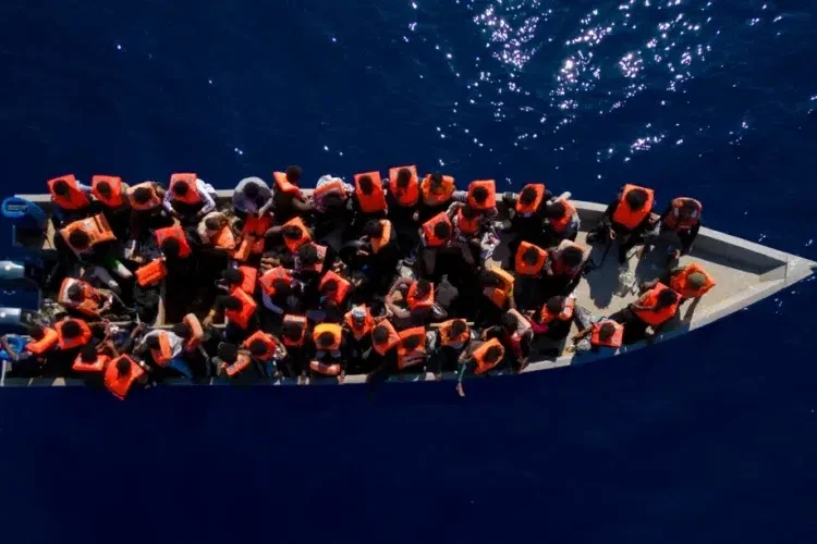 Presumen que 42 migrantes murieron en naufragio en costas de Libia