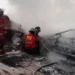 Tres personas resultaron afectadas por incendio de vehículo en Caracas