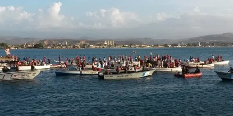 Sucre pierde 20 millones de dólares por paralización de flota pesquera