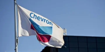 Chevron se mantiene firme pese a tensiones entre Venezuela y EEUU