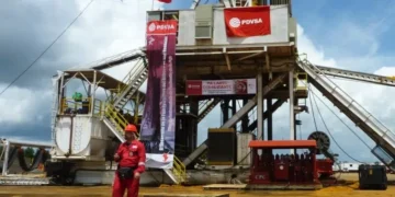 Casa Blanca ordena a militares centrarse en una «cuarentena» petrolera contra Venezuela