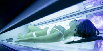 Las camas solares se asocian a un mayor riesgo de melanoma y pueden causar daños en el ADN