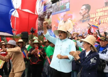 Maduro agradece manifestaciones en Oslo por denunciar «mancha de sangre» en el Nobel de la Paz