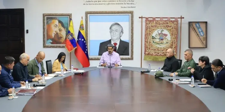 Maduro asegura que modelos de Guaidó, Machado y López «jamás tomarán esta patria»