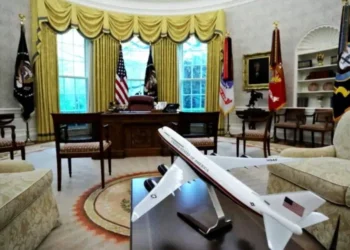 CNN: Trump convoca reunión en el Despacho Oval sobre Venezuela