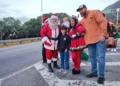 El Santa de la Cota Mil dio la bienvenida de la Navidad a los caraqueños (Fotos)