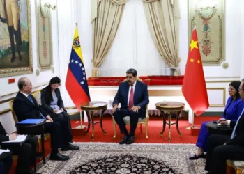 Maduro recibe en Miraflores a enviado especial de China