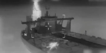 Falsas banderas, cambios de nombre y sanciones: Las triangulaciones de los seis tanqueros vinculados a Venezuela incautados por USA