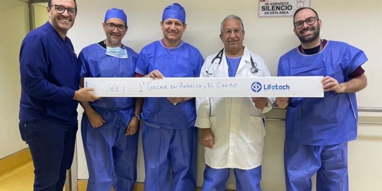 Realizan primer Implante de la Endoprótesis CONCAVE para la reparación endovascular total de arco aórtico