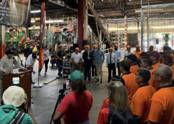 “Parque Industrial Caucho” inicia producción de cauchos para motocicletas en Venezuela