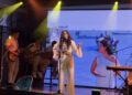 Jeszi debuta con “Bombillo” el primer sencillo promocional de su EP “Lo que nos contó el mar”