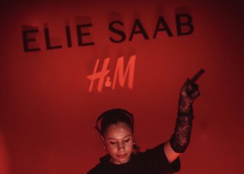 H&M y ELIE SAAB celebran su colaboración en el histórico Palais Brongniart de París